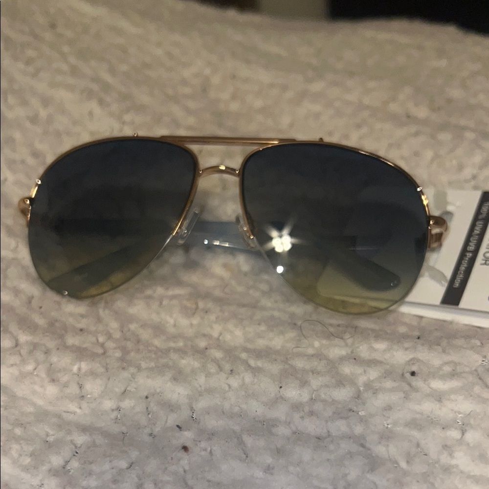 Stylish Gold Aviator type  Sunglasses